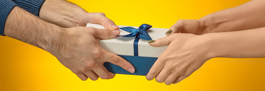 6 Truly Timeless and Charming Luxury Gift Ideas for Women